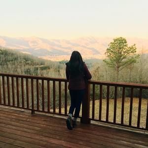 Meet your Posher, Emily